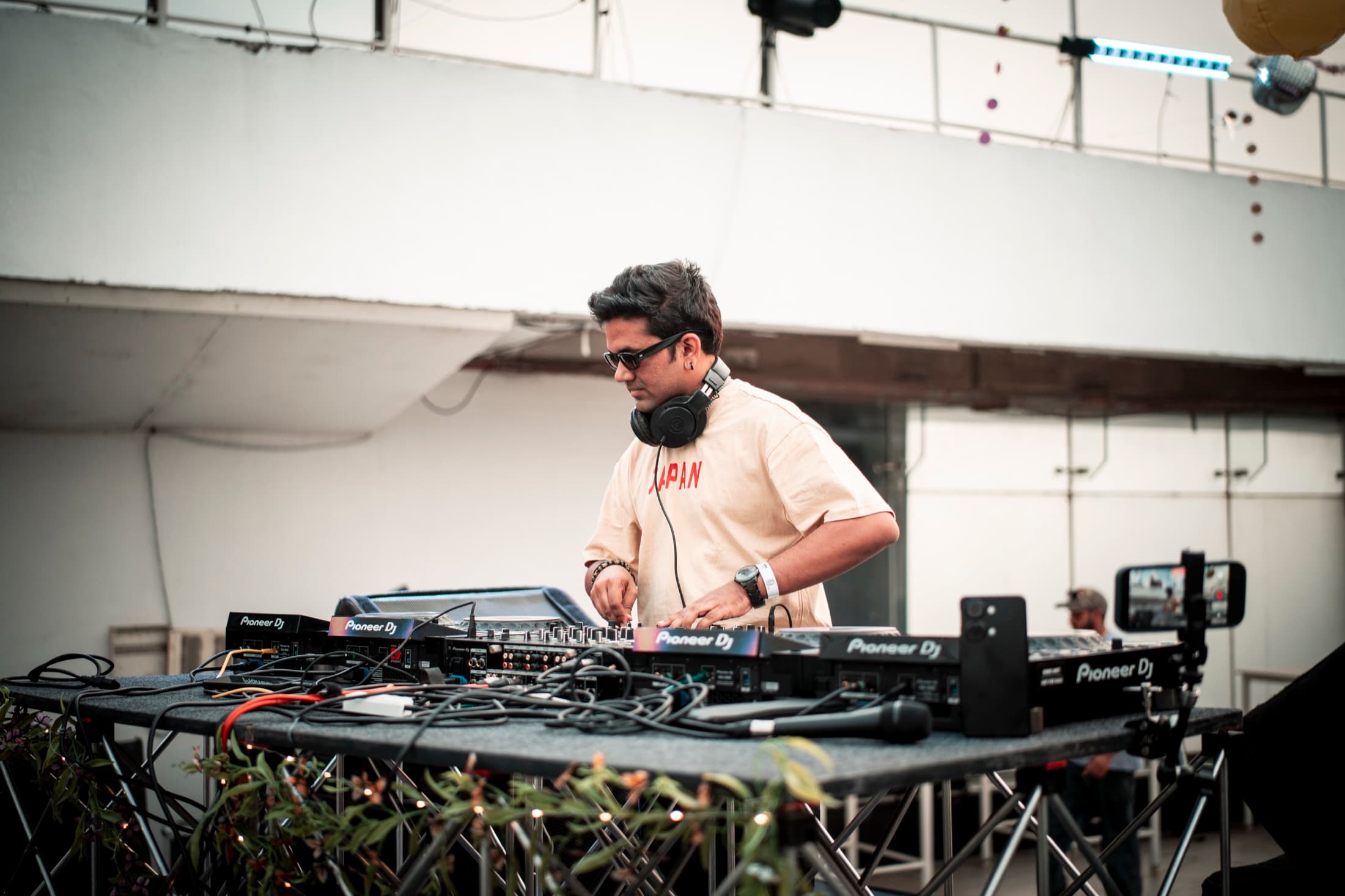 Live, open air