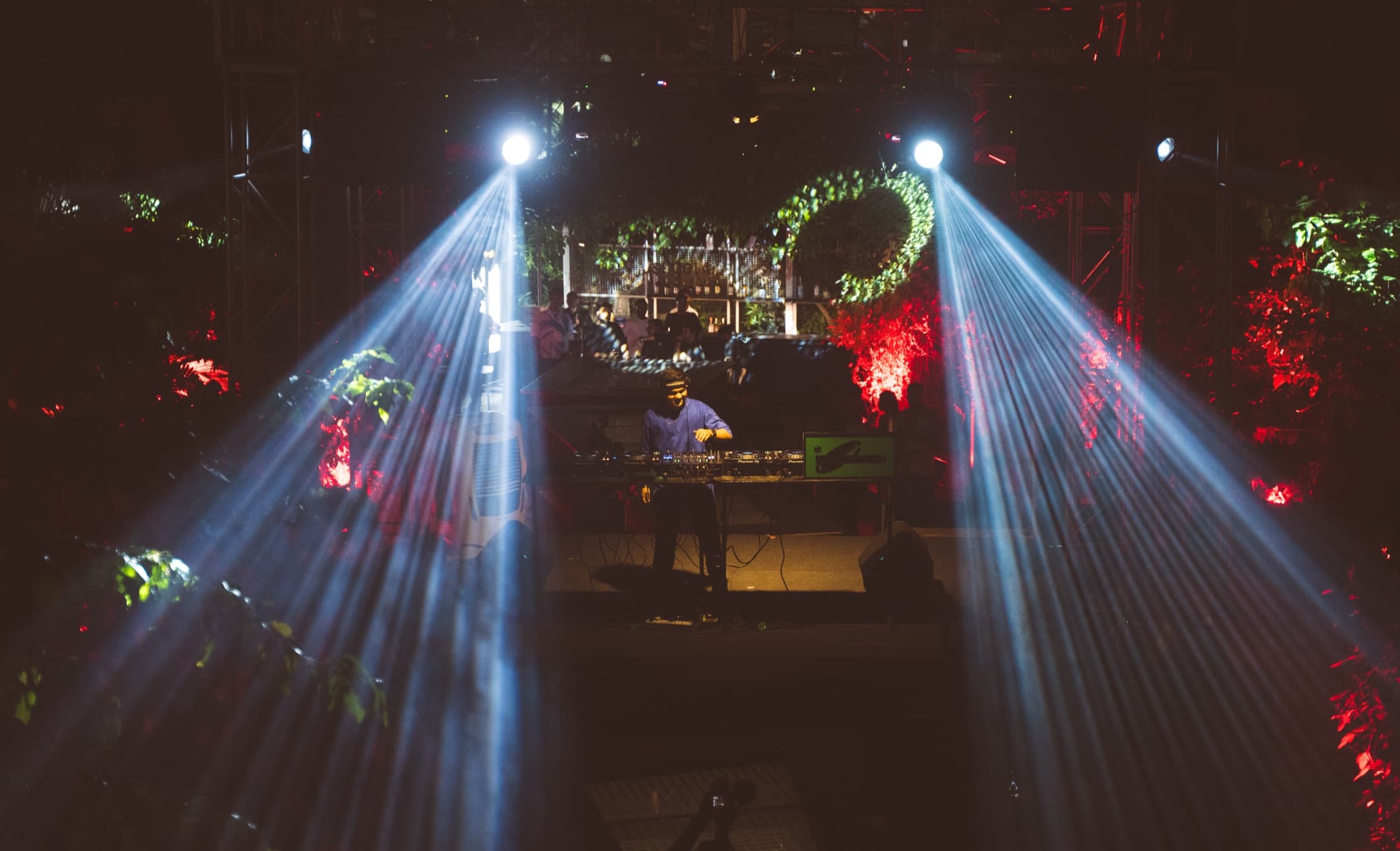 Live, night stage